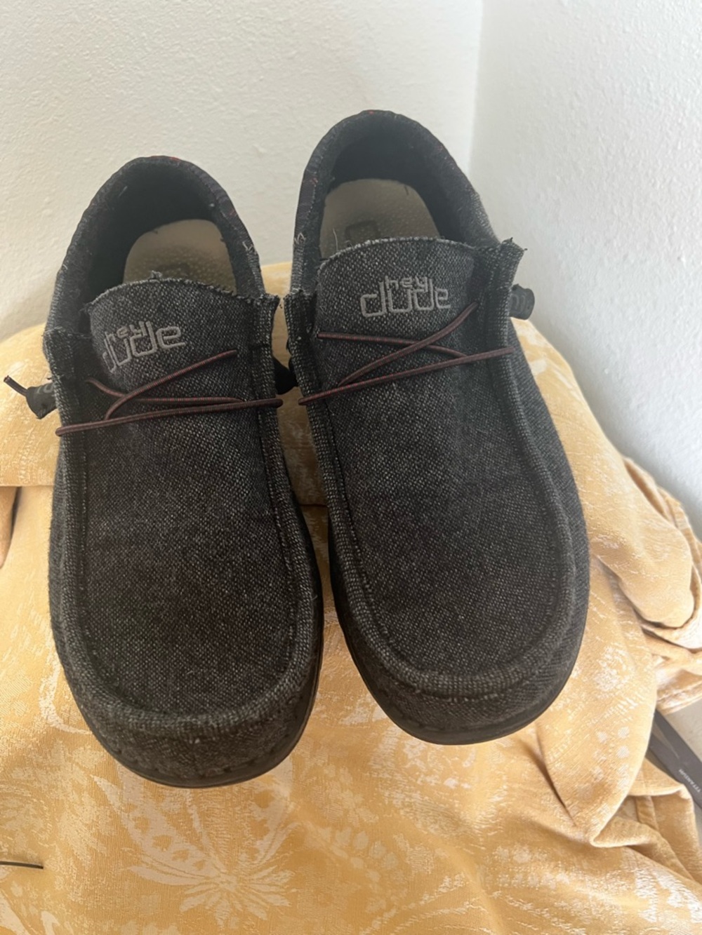 Hey Dude Wally gray dark blue print Size 11 slip on shoes wool black Aztec